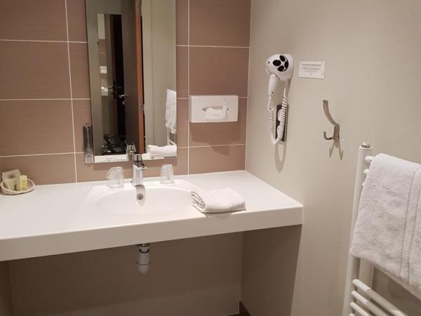 Logis Hôtel A la Bonne Auberge : photo 2 de la chambre chambre double supérieure