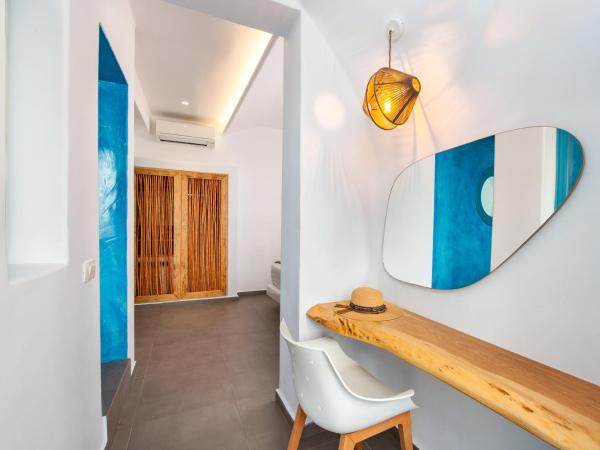 Evgenia Villas & Suites by Calm Collection : photo 10 de la chambre suite 2 chambres avec jacuzzi style cave