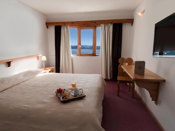 Hotel Huemul : photo 3 de la chambre chambre double – vue sur lac