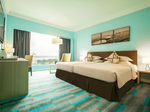 Thistle Johor Bahru : photo 9 de la chambre chambre lits jumeaux de luxe - vue sur mer
