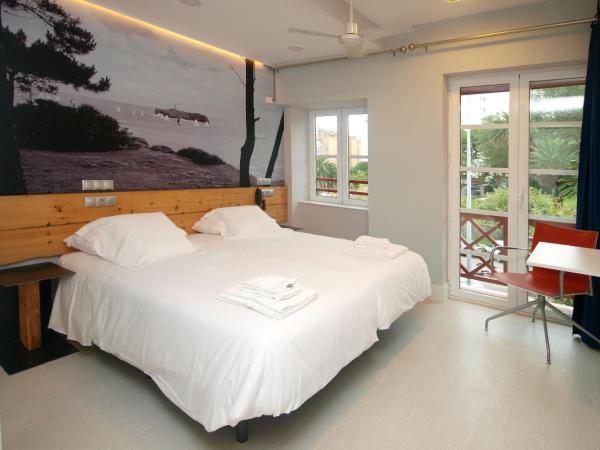 Hosteria Santander : photo 2 de la chambre chambre double ou lits jumeaux - vue partielle sur mer