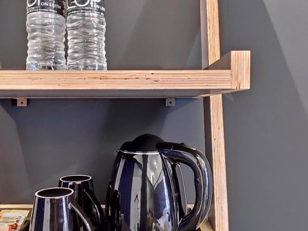 Loop On Leith George Town Penang Hotel : photo 1 de la chambre magenta standard room