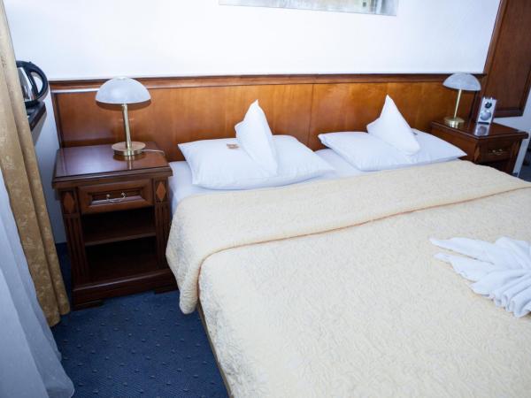 Hotel Baden : photo 6 de la chambre grande chambre double