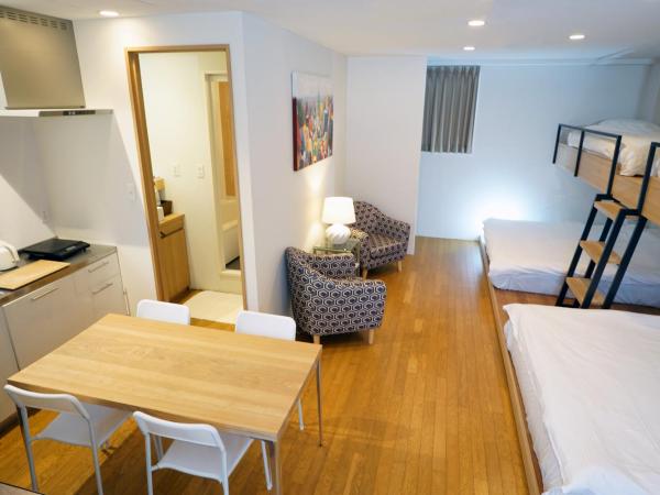 Santiago Guesthouse Hiroshima : photo 2 de la chambre family room with private bathroom-55m²