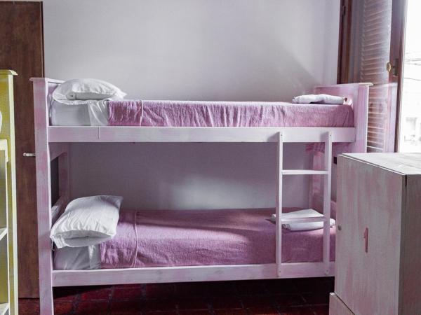 La San Francisco II : photo 1 de la chambre chambre familiale avec salle de bains commune