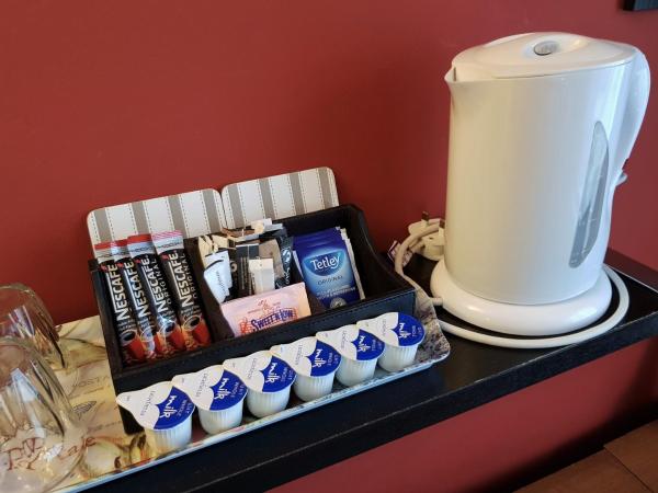 Robin 7 Lodge City Centre : photo 6 de la chambre chambre double de luxe avec salle de bains privative