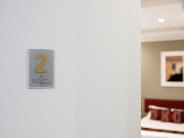 Regina Margherita Suite : photo 3 de la chambre chambre lit king-size avec baignoire spa