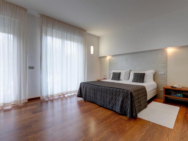 Park Hotel Ermitage Resort & Spa : photo 2 de la chambre chambre triple supérieure