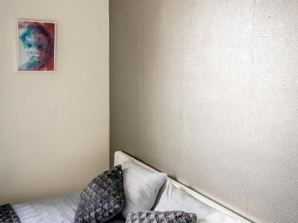 B&B 1 uit de 100 : photo 3 de la chambre chambre deluxe (2 adultes + 1 enfant)