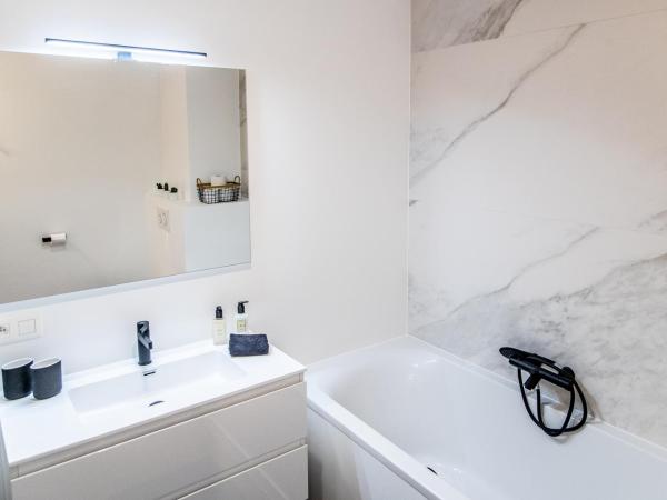 B&B 1 uit de 100 : photo 3 de la chambre chambre double avec terrasse