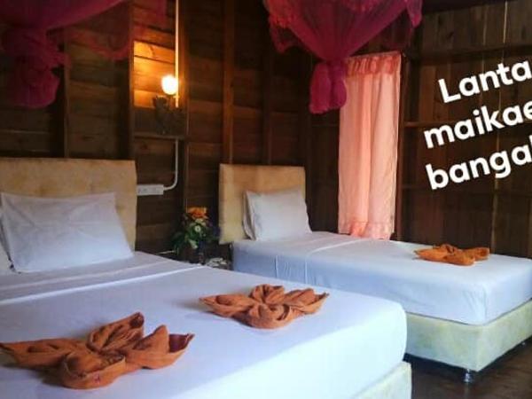Lanta Maikeaw Bungalow : photo 8 de la chambre chambre triple