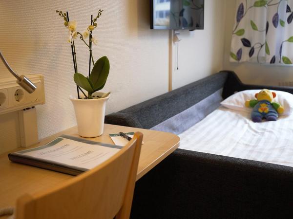 Linköpings Cityhotell och Vandrarhem : photo 2 de la chambre chambre familiale (2 adultes + 1 enfant)