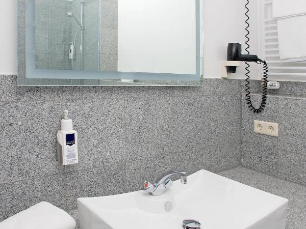 Hotel Astoria Bonn : photo 2 de la chambre chambre quadruple confort