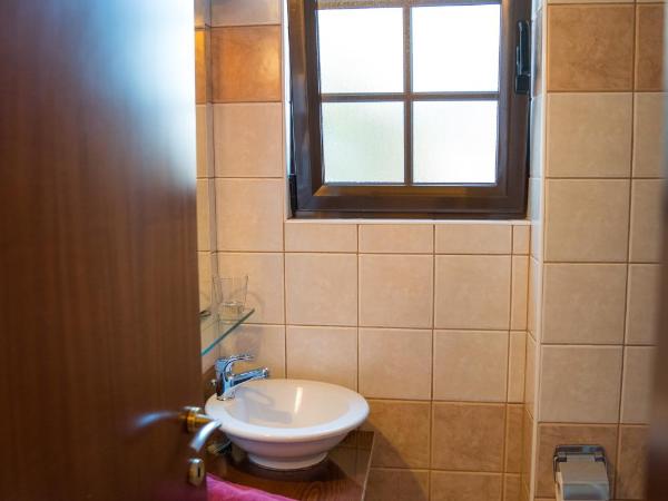 Yiannis Apartments : photo 9 de la chambre chambre lits jumeaux avec balcon