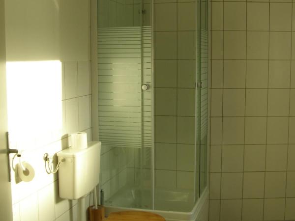 Hotel Alt Vinnhorst : photo 6 de la chambre chambre lits jumeaux avec entrée indépendante