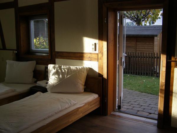 Hotel Alt Vinnhorst : photo 2 de la chambre chambre lits jumeaux avec entrée indépendante