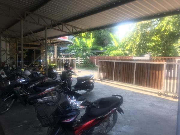 Thanya Mansion : photo 4 de la chambre chambre lits jumeaux Économique