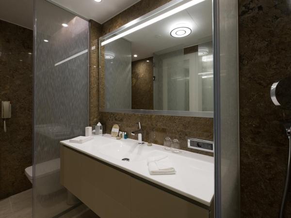 The Grand Tarabya Hotel : photo 4 de la chambre appartement 2 chambres avec vue sur port de plaisance