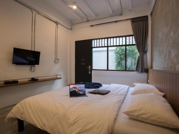 Lost Inn BKK : photo 4 de la chambre chambre lit king-size deluxe