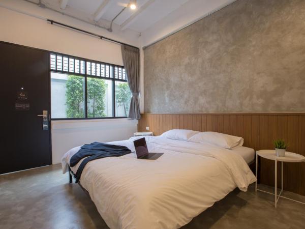 Lost Inn BKK : photo 2 de la chambre chambre lit king-size deluxe