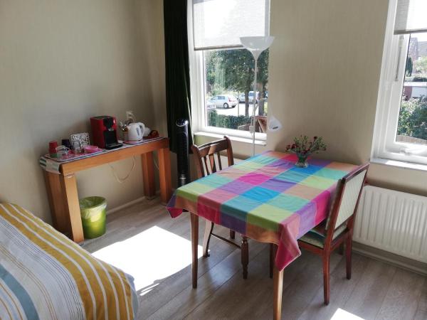 Homestay Utrecht : photo 9 de la chambre chambre double Économique