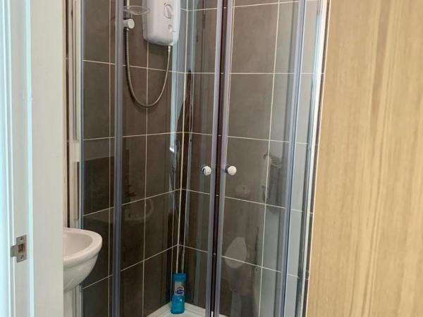 Be My Guest Liverpool : photo 9 de la chambre chambre double avec salle de bains privative