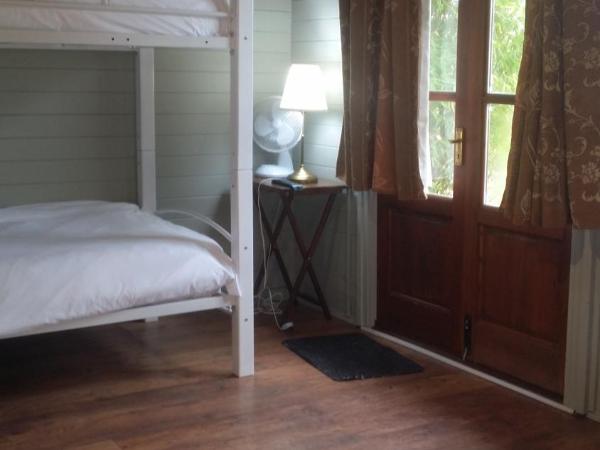 Bridge Farm Guesthouse rooms : photo 5 de la chambre chambre familiale avec salle de bains privative