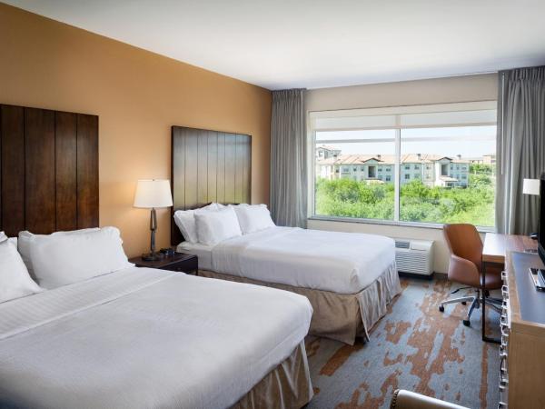 Holiday Inn San Antonio Northwest- SeaWorld Area, an IHG Hotel : photo 1 de la chambre chambre standard avec 2 lits queen-size
