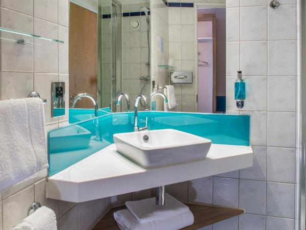 Holiday Inn Express Oxford Kassam Stadium, an IHG Hotel : photo 7 de la chambre chambre lits jumeaux standard