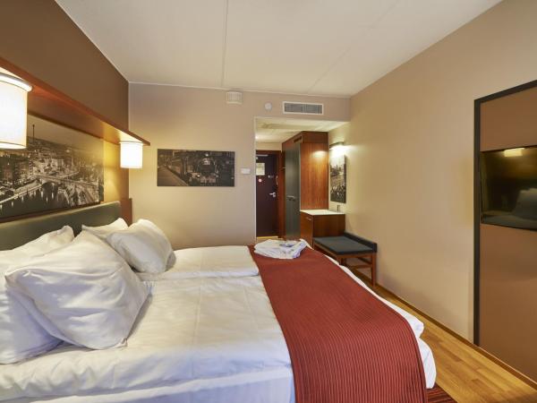 Holiday Inn Tampere - Central Station, an IHG Hotel : photo 3 de la chambre chambre lit king-size standard - dernier Étage
