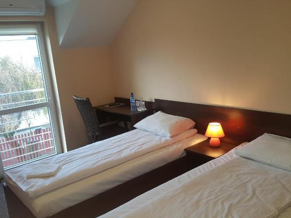 Hotelik SJ : photo 5 de la chambre chambre double ou lits jumeaux