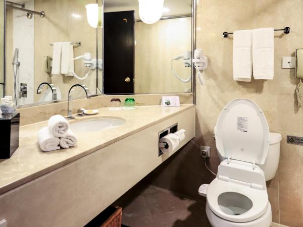 Jin Jiang Tower : photo 4 de la chambre chambre double supérieure