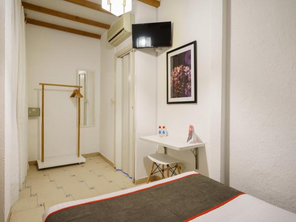 Hostal Austria : photo 5 de la chambre chambre double intérieur