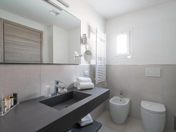 Hotel Iris ***S : photo 3 de la chambre suite junior - vue sur mer