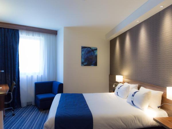 Holiday Inn Express Toulon - Est, an IHG Hotel : photo 8 de la chambre chambre double ou lits jumeaux standard