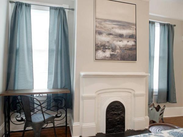 Huge 5 bed, 5 bath in Historic Downtown Savannah : photo 6 de la chambre maison 5 chambres