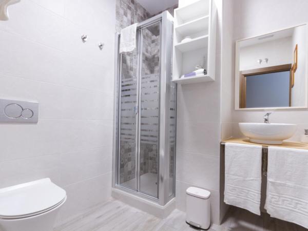 A Casa Martínez B&B : photo 5 de la chambre chambre double avec salle de bains privative