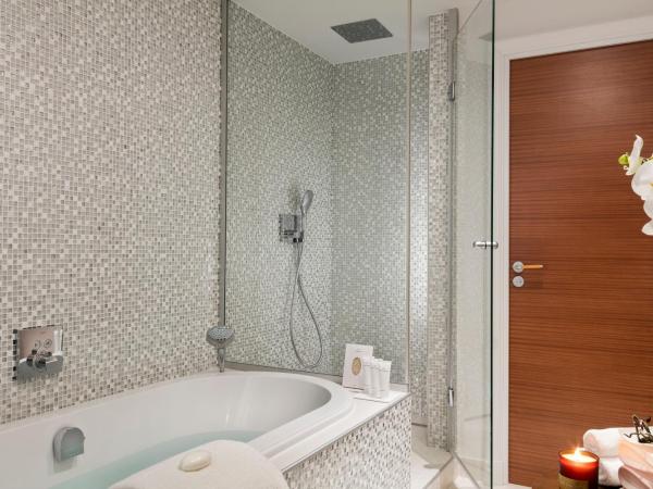 Hôtel Barrière Le Normandy : photo 5 de la chambre suite junior prestige - vue sur mer