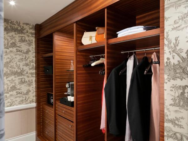 Hôtel Barrière Le Normandy : photo 5 de la chambre suite « un homme, une femme »