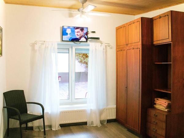 White & Quiet Apartment House : photo 3 de la chambre chambre lit king-size