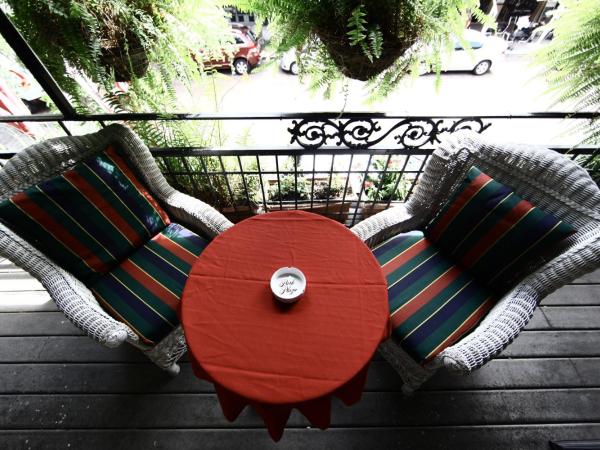 Park Plaza Hotel Orlando - Winter Park : photo 4 de la chambre chambre lit king-size avec balcon - vue sur rue