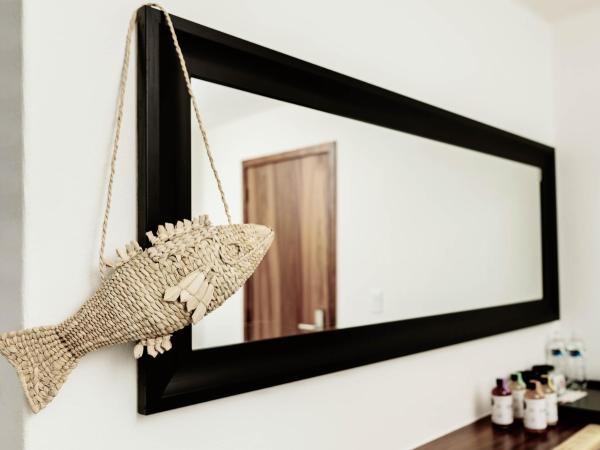 SIX TWO FOUR Urban Beach Hotel : photo 5 de la chambre chambre lit king-size deluxe