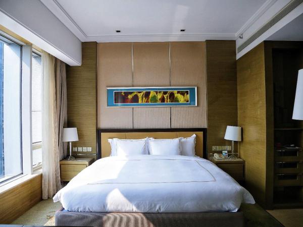 Crowne Plaza Nanjing Jiangning, an IHG Hotel : photo 5 de la chambre one-bedroom suite lounge access