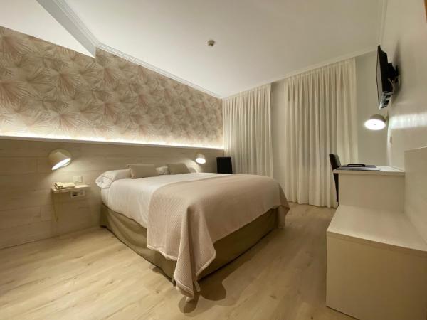 Hostal Paris : photo 2 de la chambre chambre familiale standard