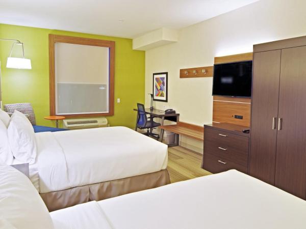 Holiday Inn Express & Suites - Phoenix North - Scottsdale, an IHG Hotel : photo 2 de la chambre chambre standard avec 2 lits queen-size