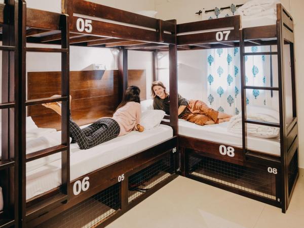 Horn Ok Please Hostel Jaipur : photo 2 de la chambre lit simple dans dortoir pour femmes