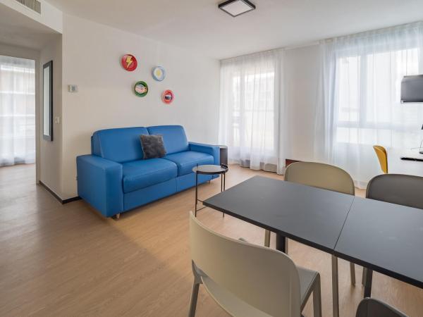Apparthotel Le Hüb Grenoble : photo 2 de la chambre  appartement 3 chambres (5 à 7 adultes) 