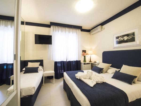 Park Hotel Maracaibo : photo 2 de la chambre chambre triple deluxe - vue sur mer