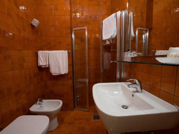 Park Hotel Maracaibo : photo 6 de la chambre chambre triple standard