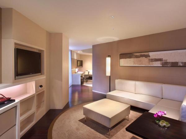 Grand Hyatt Guangzhou-Free Shuttle Bus to Canton Fair Complex during Canton Fair Period : photo 1 de la chambre suite king supérieure